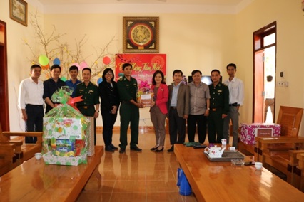 Vui Xuân cùng chiến sỹ biên cương