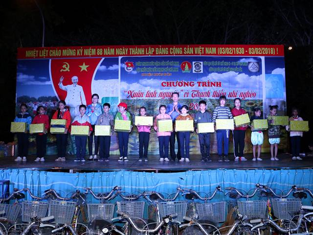 Tổ chức “Chương trình Xuân tình nguyện vì Thanh thiếu nhi nghèo năm 2018”