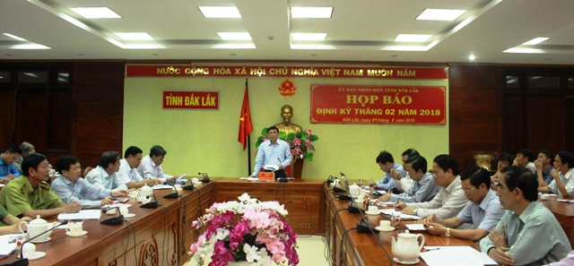 UBND tỉnh họp báo định kỳ tháng 02/2018
