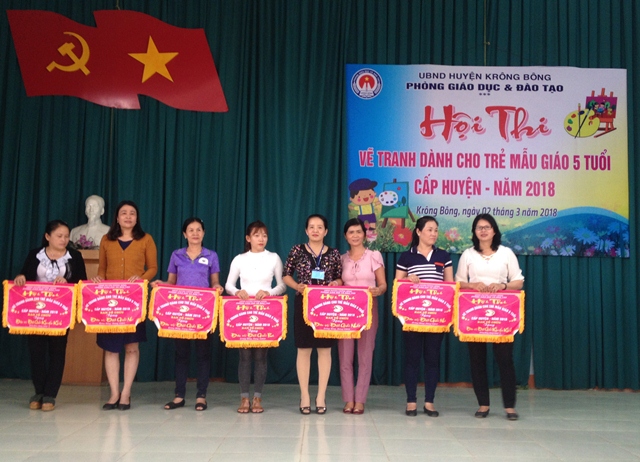 Phòng Giáo dục – Đào tạo huyện Krông Bông tổ chức Hội thi vẽ tranh dành cho trẻ mẫu giáo 5 tuổi cấp huyện năm 2018