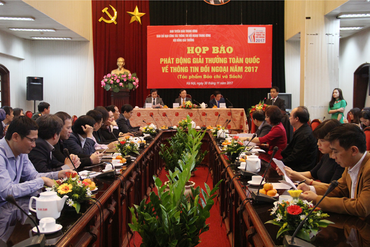 Tăng cường tuyên truyền về Giải thưởng toàn quốc về thông tin đối ngoại năm 2017.