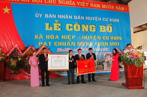 Xã Hòa Hiệp đón nhận danh hiệu xã đạt chuẩn nông thôn mới