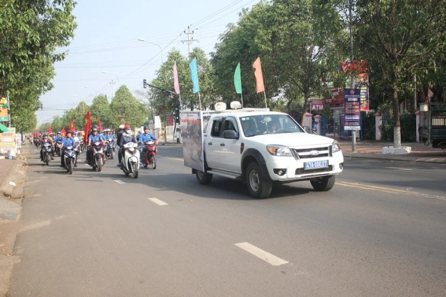 Tổ chức lễ phát động Thanh niên với văn hóa giao thông