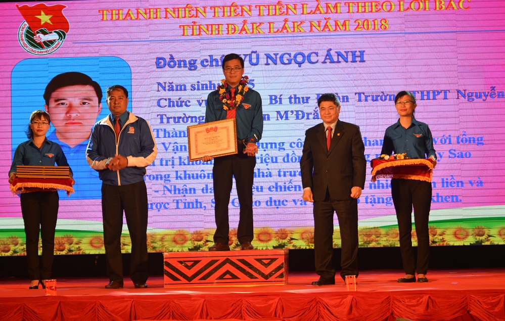 Lễ kỷ niệm 87 năm Ngày thành lập Đoàn TNCS Hồ Chí Minh và tuyên dương Thanh niên tiên tiến làm theo lời Bác tỉnh Đắk Lắk năm 2018.