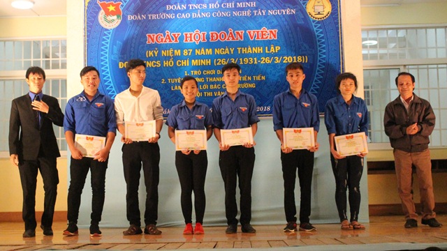 Đoàn Trường Cao đẳng Công nghệ Tây Nguyên tưng bừng kỷ niệm 87 năm ngày thành Đoàn