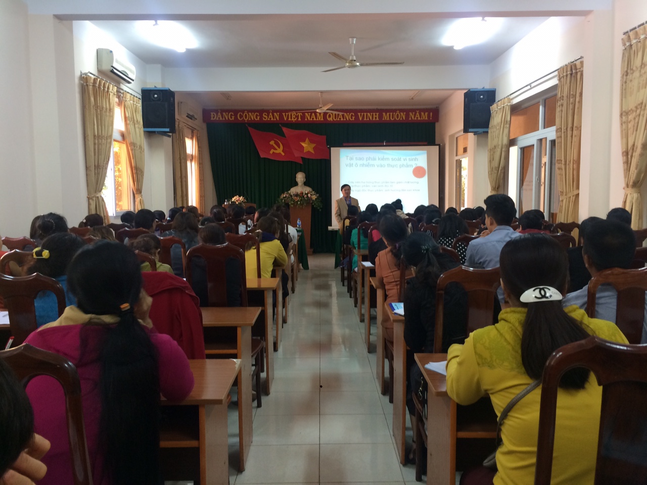 Tập huấn kiến thức vệ sinh an toàn thực phẩm