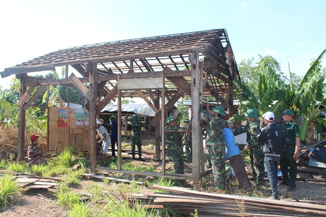 Bộ đội Biên phòng tỉnh Đắk Lắk triển khai lực lượng giúp dân sau thiên tai