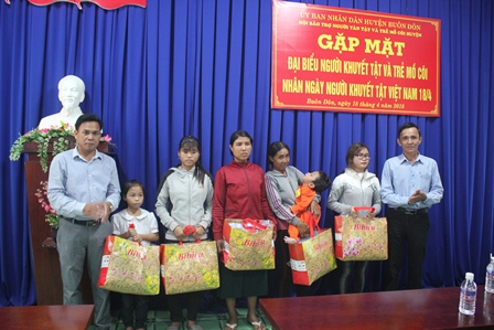 Gặp mặt nhân kỷ niệm Ngày Người khuyết tật Việt Nam 18/4