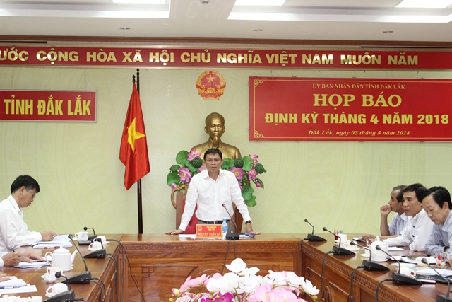 UBND tỉnh Họp báo định kỳ tháng 4/2018.