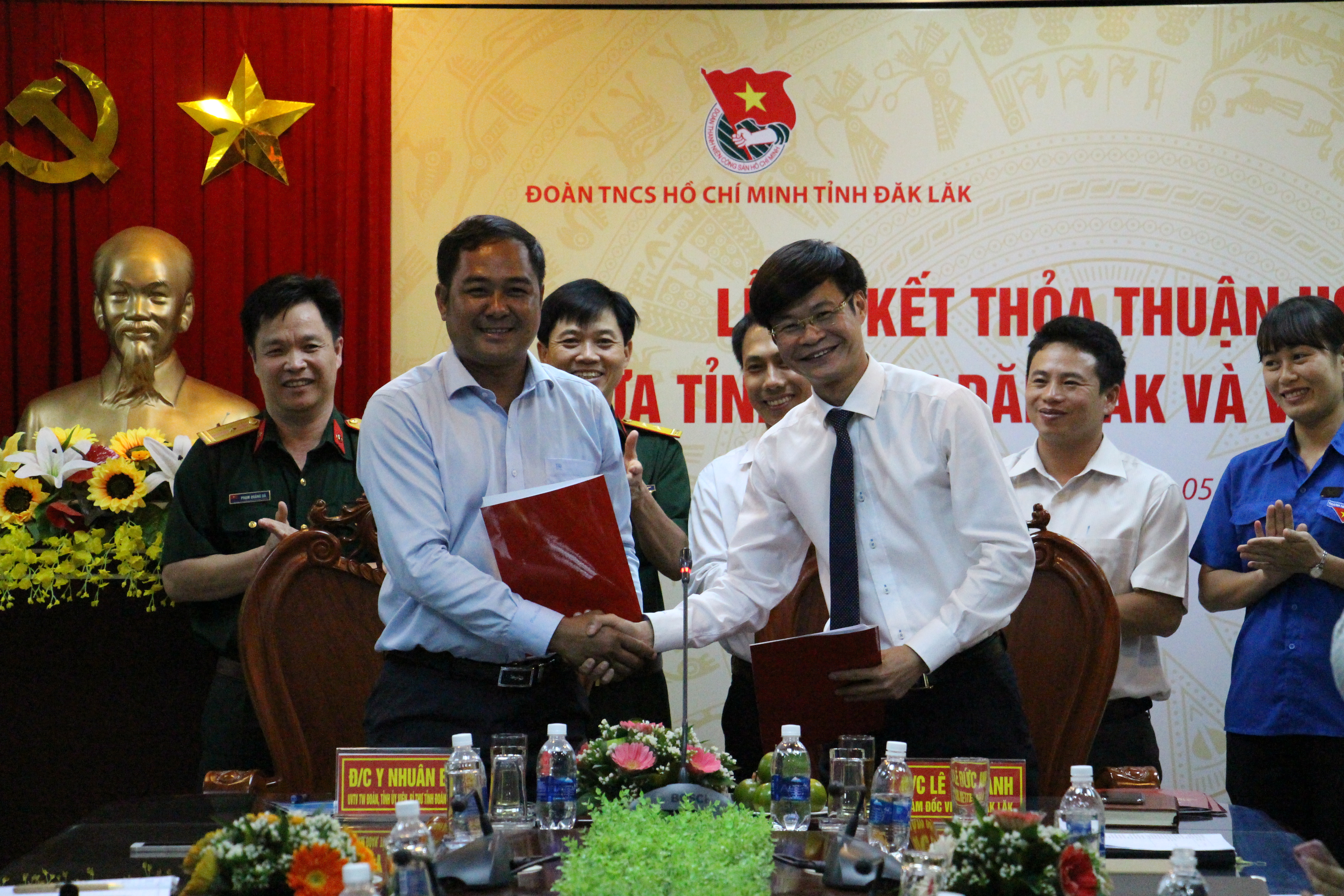 Tỉnh đoàn và Viettel Đắk Lắk ký kết thỏa thuận hợp tác