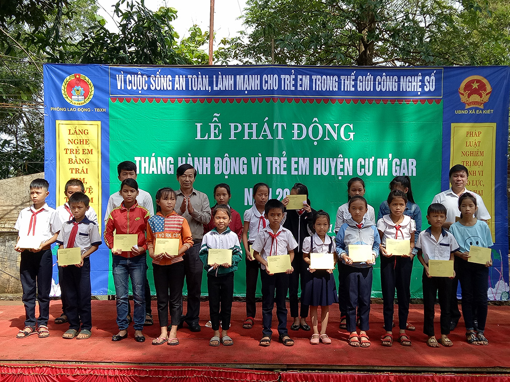 Huyện Cư M'gar tổ chức lễ phát động Tháng hành động vì trẻ em năm 2018
