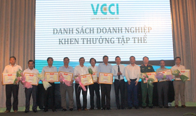 Phát huy vai trò của VCCI và Hiệp hội doanh nghiệp trong cải thiện môi trường kinh doanh, phát triển doanh nghiệp