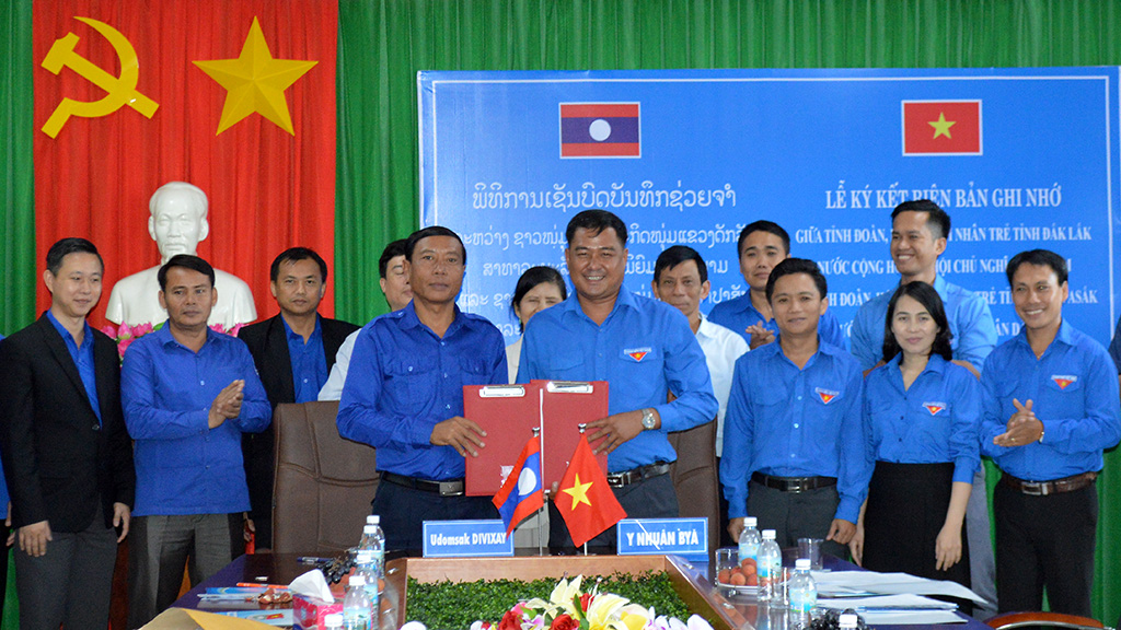 Đắk Lắk và Chămpasắk (Lào) ký biên bản ghi nhớ hợp tác về công tác thanh thiếu nhi