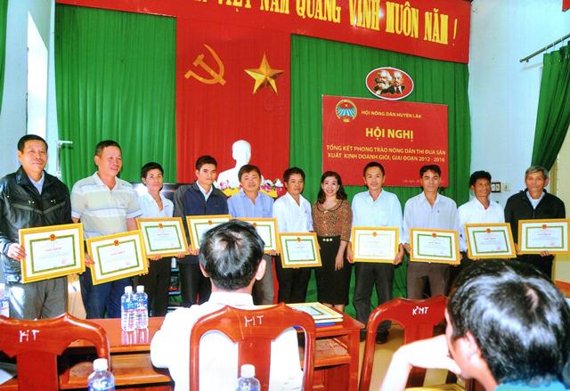 Đẩy mạnh hoạt động tư vấn, dịch vụ hỗ trợ nông dân phát triển sản xuất, kinh doanh nâng cao đời sống