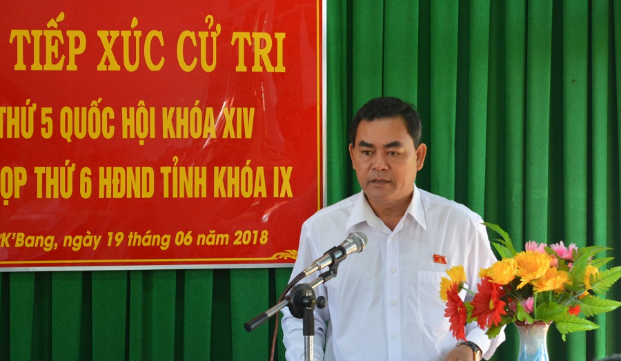 Dak Lak Province’s NA and People’s Council deputies delegation meet voters in Cu Kbang Commune, Ea Sup District
