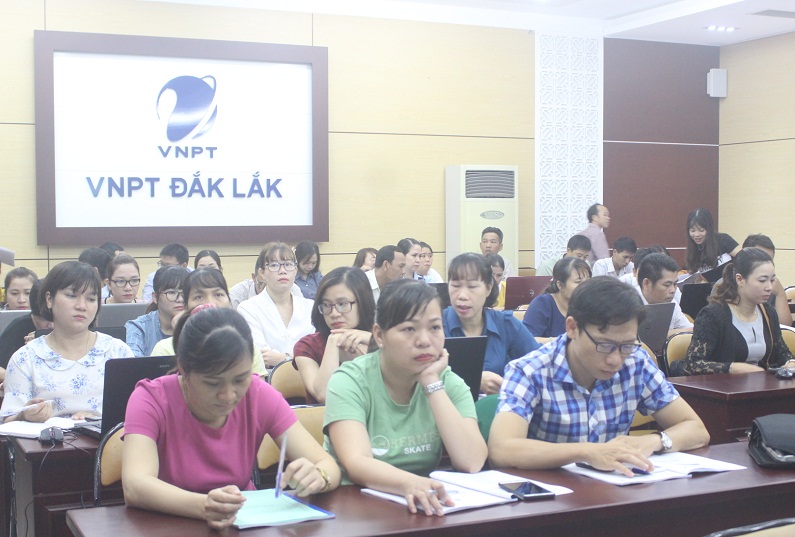 Tập huấn triển khai Hệ thống dịch vụ công trực tuyến tích hợp một cửa điện tử liên thông tỉnh Đắk Lắk