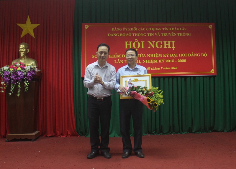 Sơ kết, kiểm điểm giữa nhiệm kỳ thực hiện Nghị quyết Đại hội Đảng bộ Sở Thông tin và Truyền thông lần thứ III, nhiệm kỳ 2015-2020