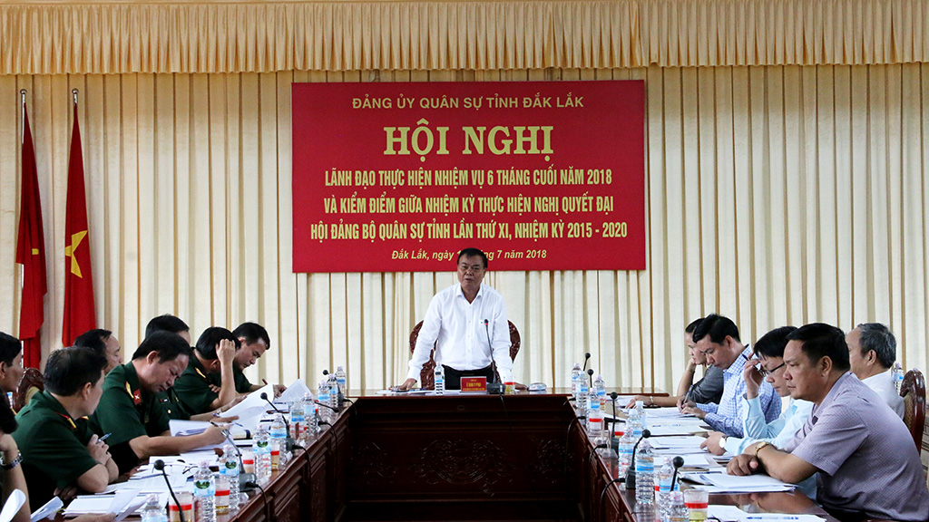 Thường trực Tỉnh ủy làm việc với Bộ Chỉ huy Quân sự tỉnh