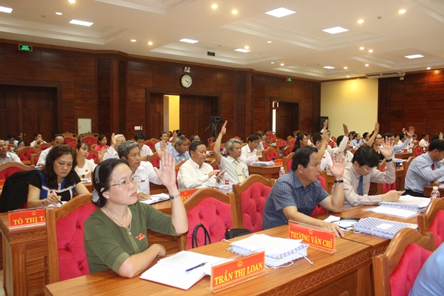 Concluding the 6th meeting of the 9th provincial People's Council