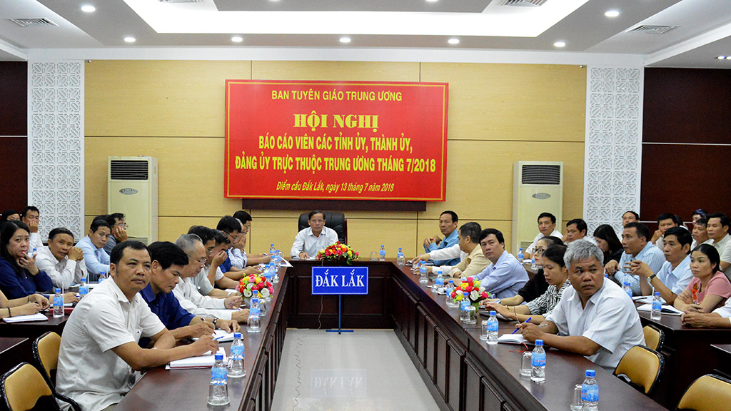 Ban Tuyên giáo Trung ương tổ chức Hội nghị báo cáo viên trực tuyến