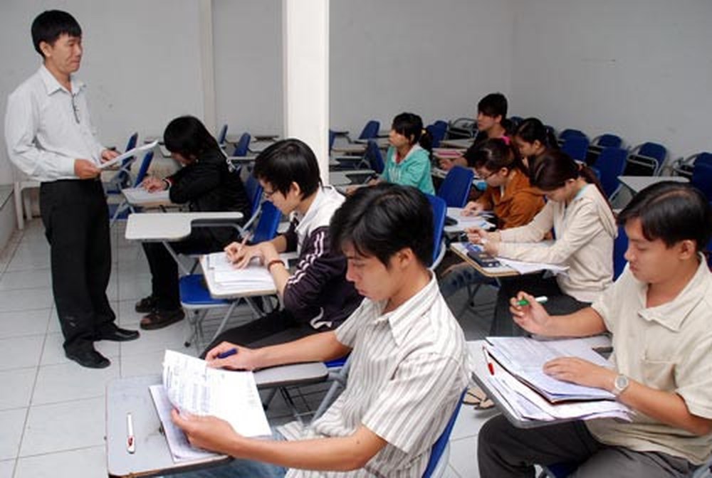 Xét thăng hạng chức danh nghề nghiệp từ hạng IV lên hạng III đối với viên chức ngành y tế