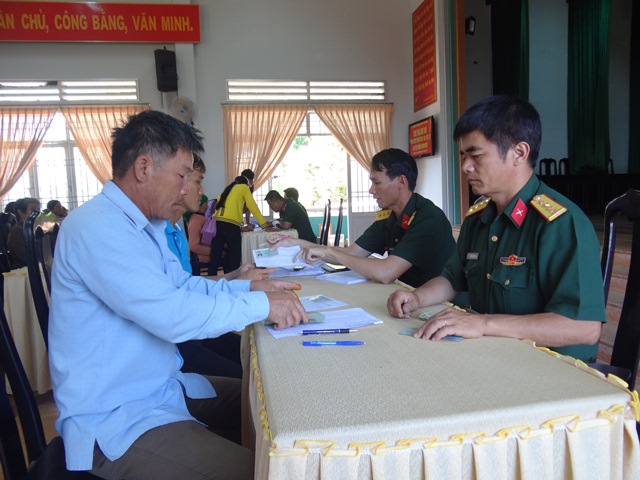Ban Chỉ huy Quân sự huyện Cư M'gar giải quyết chế độ chính sách cho hơn 1.100 người có công