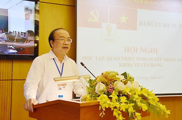 Trường Trung cấp Luật Buôn Ma Thuột Hội nghị trực tuyến học tập, quán triệt Nghị quyết Trung ương 7 khóa XII của Đảng