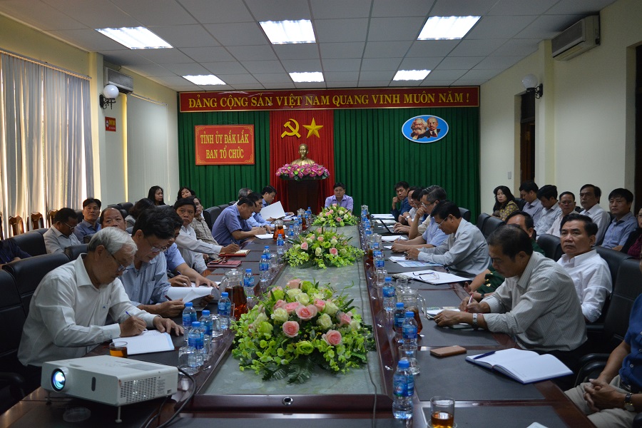 Hội nghị trực tuyến toàn quốc để nghe thuyết trình về chủ đề “Xây dựng bộ máy công quyền ưu tú”.