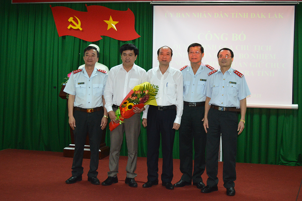 Trao Quyết định bổ nhiệm Chánh Thanh tra tỉnh Đắk Lắk