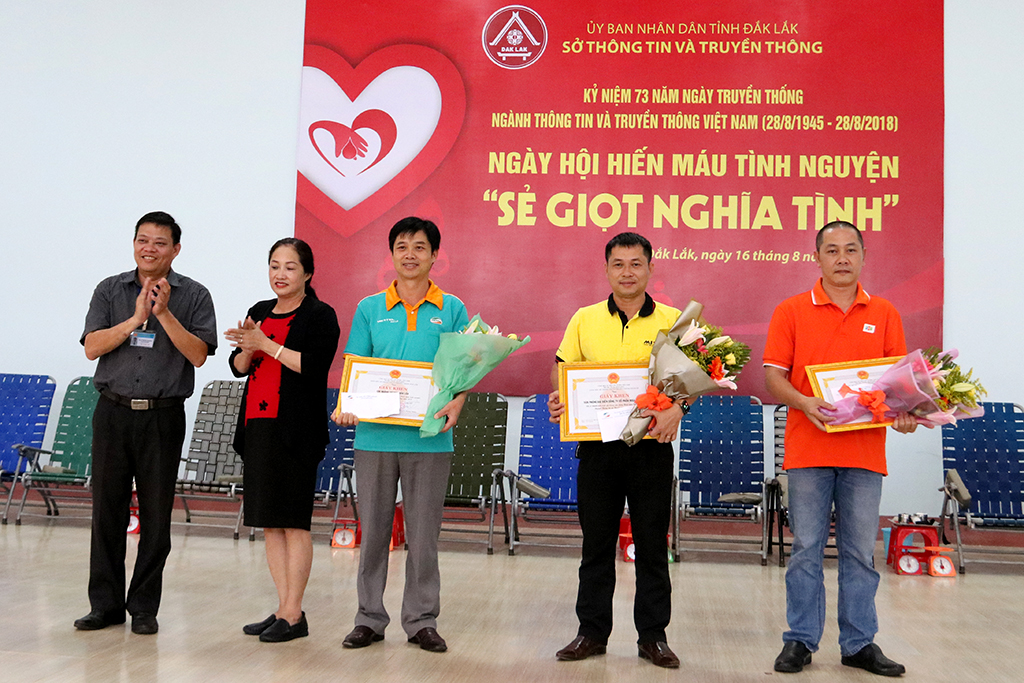 Hơn 300 đơn vị máu thu được từ Ngày hội hiến máu tình nguyện ngành Thông tin và Truyền thông