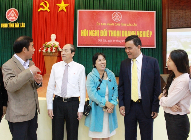 Chỉ đạo về hoạt động hỗ trợ, giải quyết khó khăn vướng mắc cho doanh nghiệp vào thứ Năm hàng tuần.