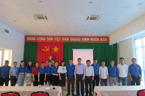 Đoàn Trường Trung cấp Luật Buôn Ma Thuột tổ chức Tọa đàm Văn hóa và Pháp luật