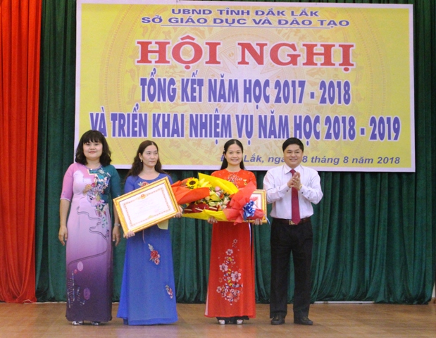 Hội nghị tổng kết năm học 2017-2018 và triển khai nhiệm vụ năm học 2018-2019