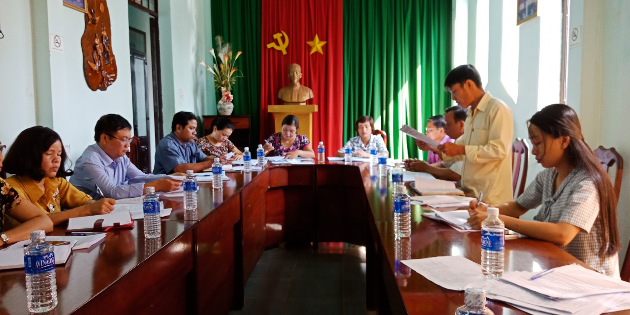 Hội Liên hiệp Phụ nữ huyện Buôn Đôn giám sát việc thực hiện Luật phòng, chống bạo lực gia đình giai đoạn 2017 – 2018 tại Ủy ban nhân dân xã CuôrKnia và  EaBar