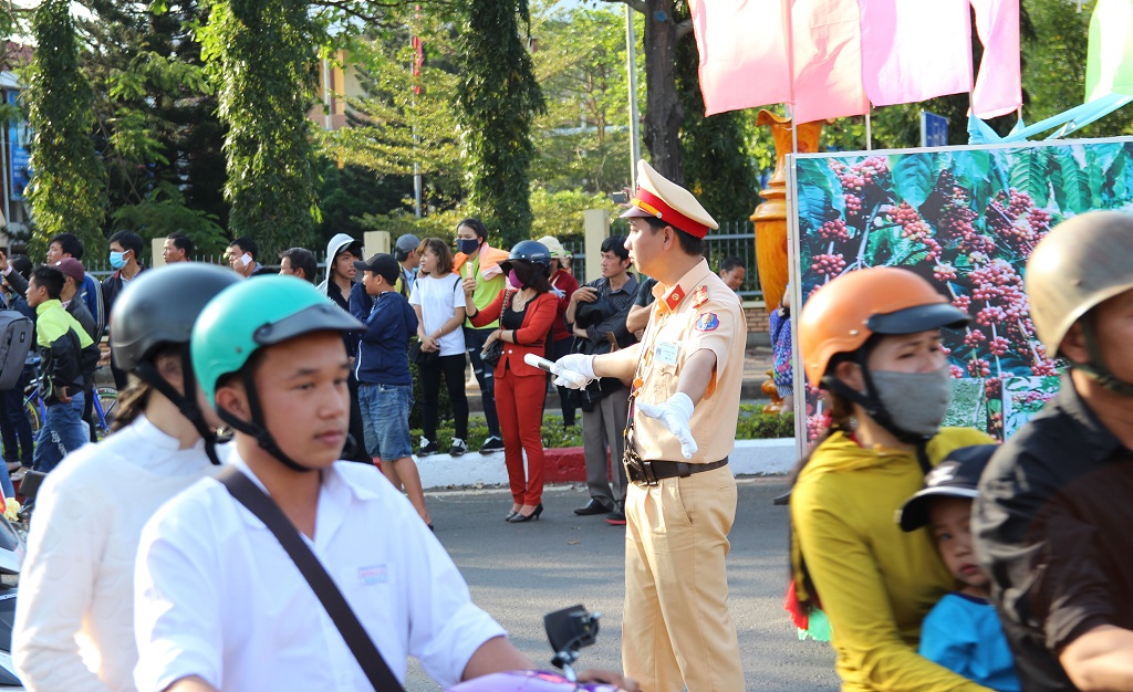 Giữ gìn an toàn giao thông dịp Quốc khánh và khai giảng năm học mới