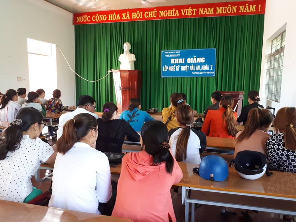 Huyện Cư M’gar: Khai giảng lớp kỹ thuật nấu ăn cho hội viên phụ nữ