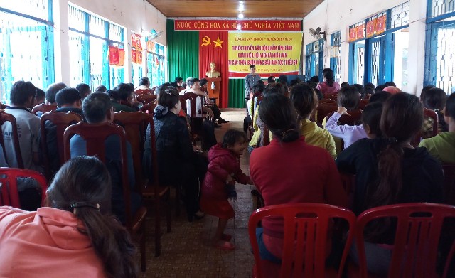 Hội Liên hiệp Phụ nữ huyện Ea H’leo phối hợp với các ban, ngành, đoàn thể cùng cấp tổ chức tuyên truyền, vận động, nắm tình hình đoàn viên, hội viên và nhân dân tại Buôn tri B xã Đliê Yang.