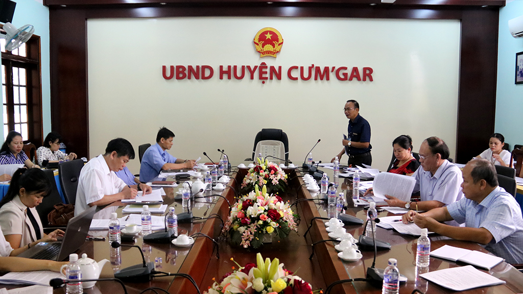 Tổ công tác của Chủ tịch UBND tỉnh làm việc với UBND huyện Cư M'gar