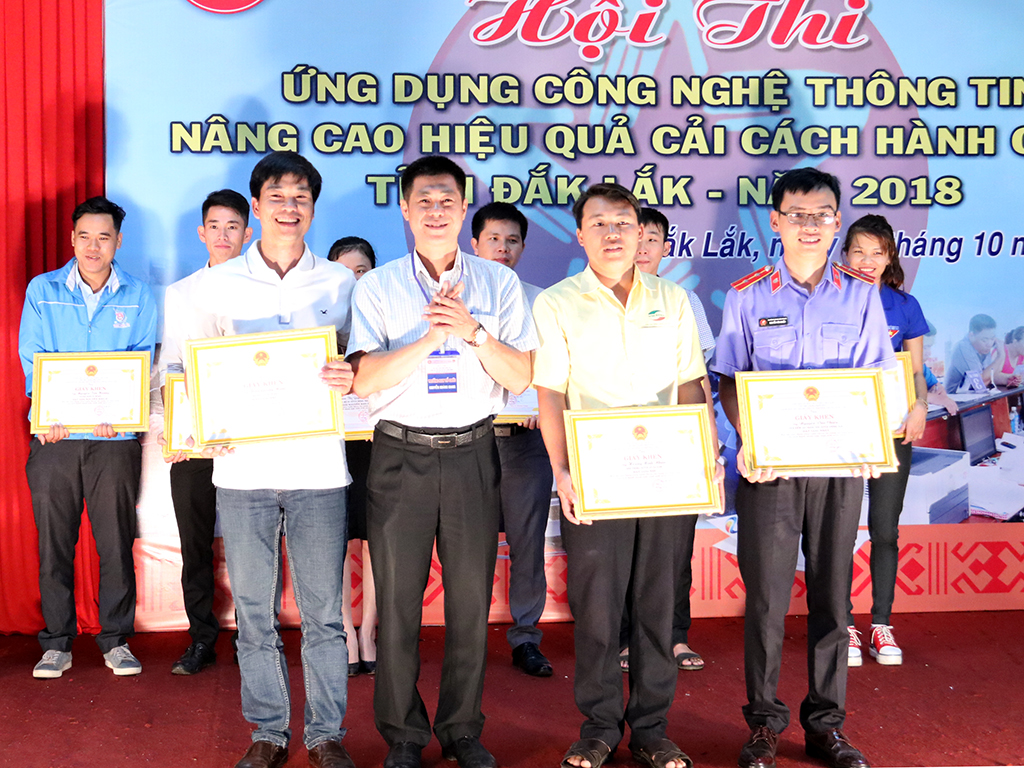 Bế mạc Hội thi ứng dụng công nghệ thông tin nâng cao hiệu quả cải cách hành chính tỉnh Đắk Lắk năm 2018