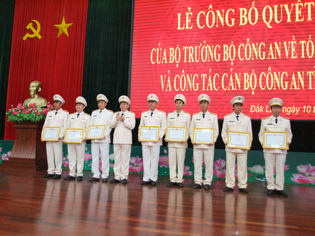 Công an tỉnh Đắk Lắk công bố quyết định của Bộ Công an về tổ chức bộ máy