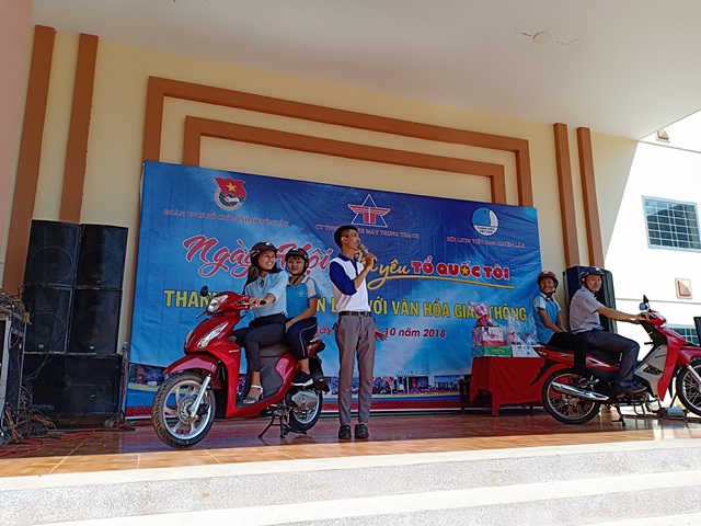 Ngày hội Tôi yêu tổ quốc tôi, thanh niên huyện Lắk với văn hóa giao thông năm 2018