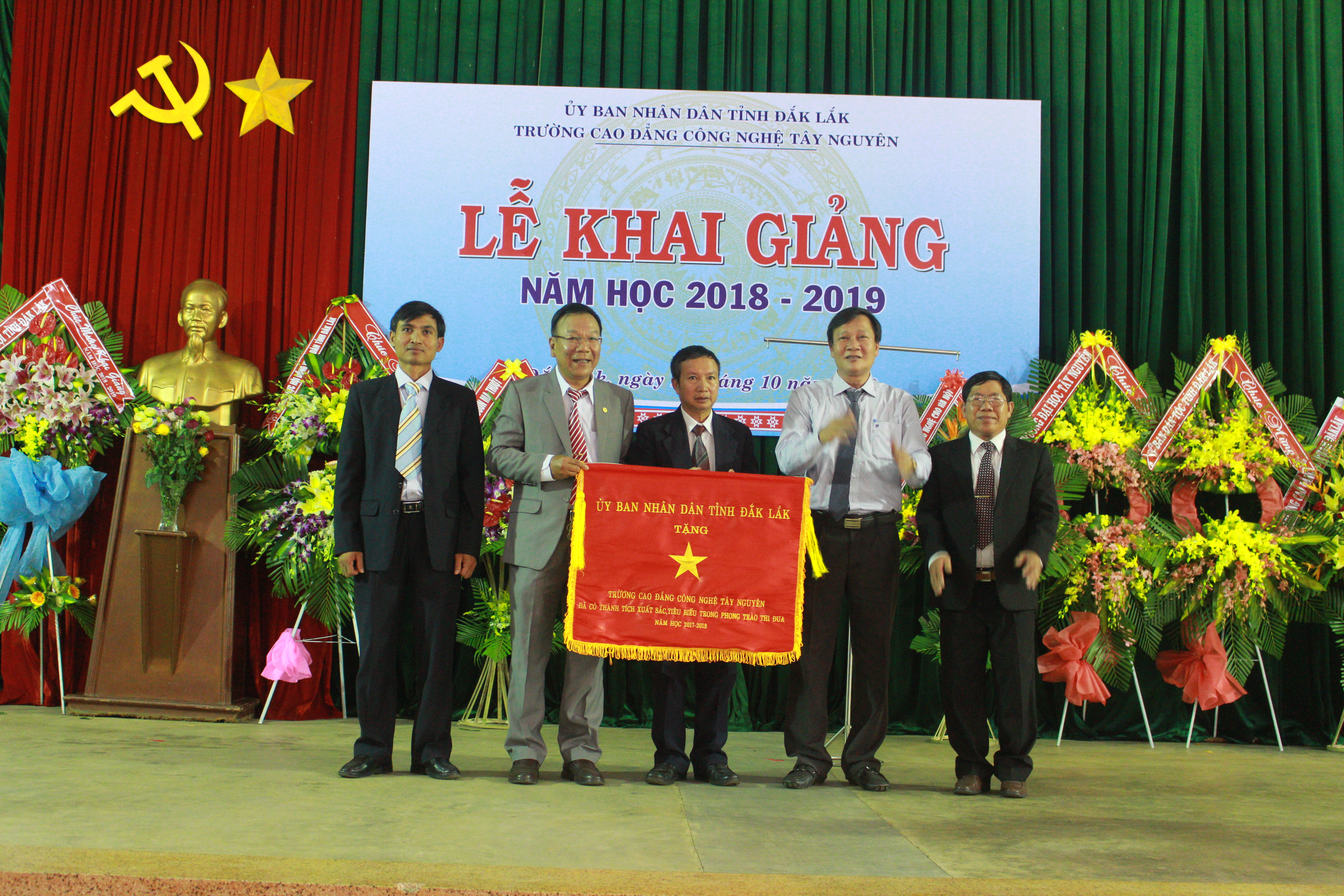 Trường Cao đẳng Công nghệ Tây Nguyên khai giảng năm học 2018 - 2019