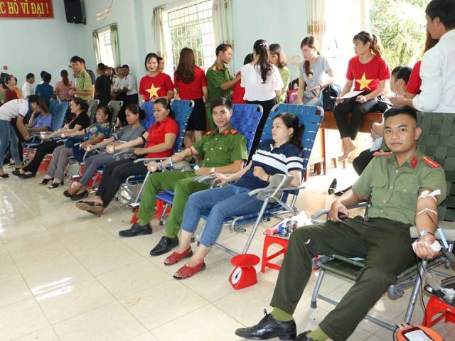 Huyện Buôn Đôn: Tổ chức hiến máu nhân đạo đợt 02 năm 2018