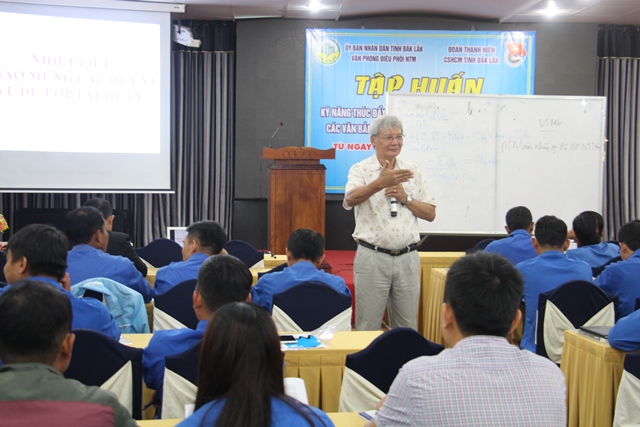 Khai mạc lớp tập huấn nâng cao kiến thức về nông thôn mới cho cán bộ Đoàn cơ sở năm 2018