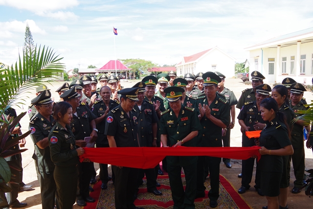 Khánh thành công trình hữu nghị tại Tiểu khu quân sự Mondulkiri, Campuchia