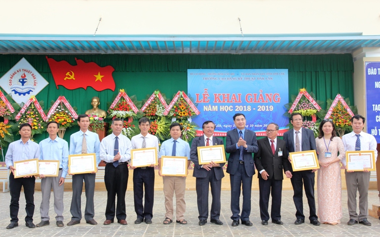 Trường Cao đẳng Kỹ thuật Đắk Lắk khai giảng năm học 2018-2019