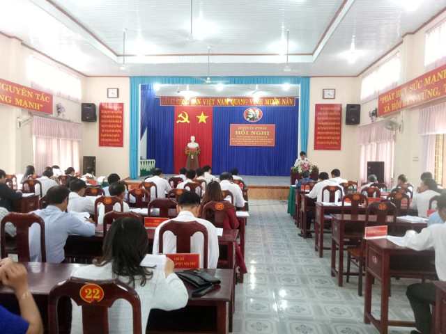 Huyện ủy M’Đrắk: Hội nghị sơ kết 02 năm thực hiện Chỉ thị số 05-CT/TW ngày 15/5/2016 của Bộ Chính trị