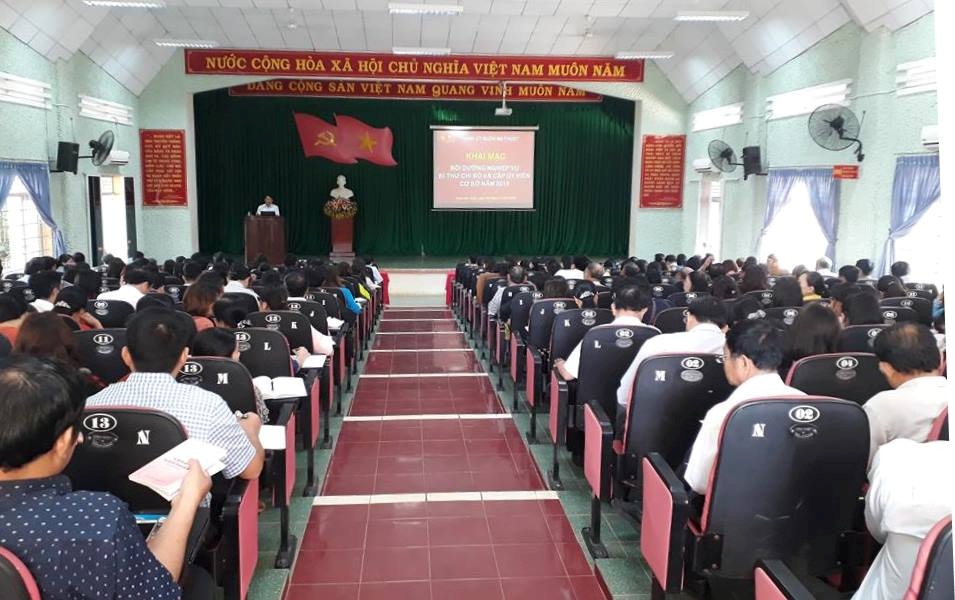 Thành ủy Buôn Ma Thuột tổ chức Hội nghị tập huấn bồi dưỡng nghiệp vụ Bí thư Chi bộ và Cấp ủy viên cơ sở năm 2018