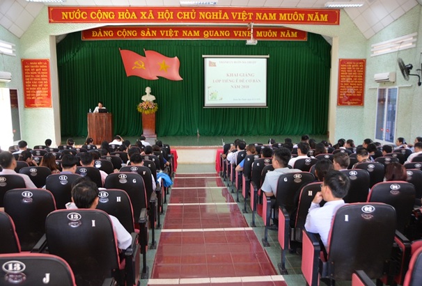 Thành phố Buôn Ma Thuột, khai giảng lớp học chữ và tiếng Ê Đê cho 143 cán bộ, công chức thành phố và xã, phường