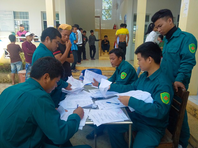 Công tác tuyển khám nghĩa vụ quân sự tại 3 điểm xã Krông Nô, Nam Ka và Ea Rbin